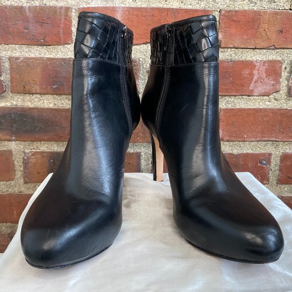 Antonio Melani Black Heeled Leather Ankle Booties - Picture 2 of 11